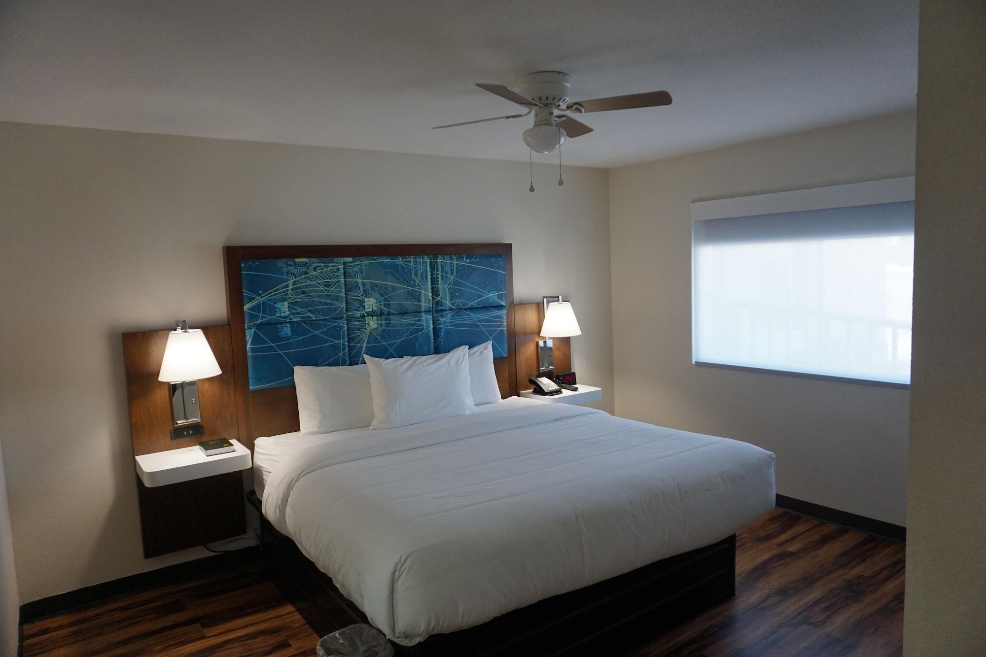 Red Lion Inn & Suites Nashville Airport Exterior foto
