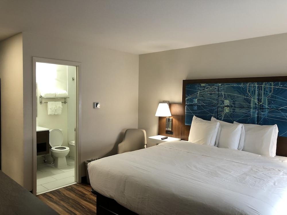 Red Lion Inn & Suites Nashville Airport Exterior foto