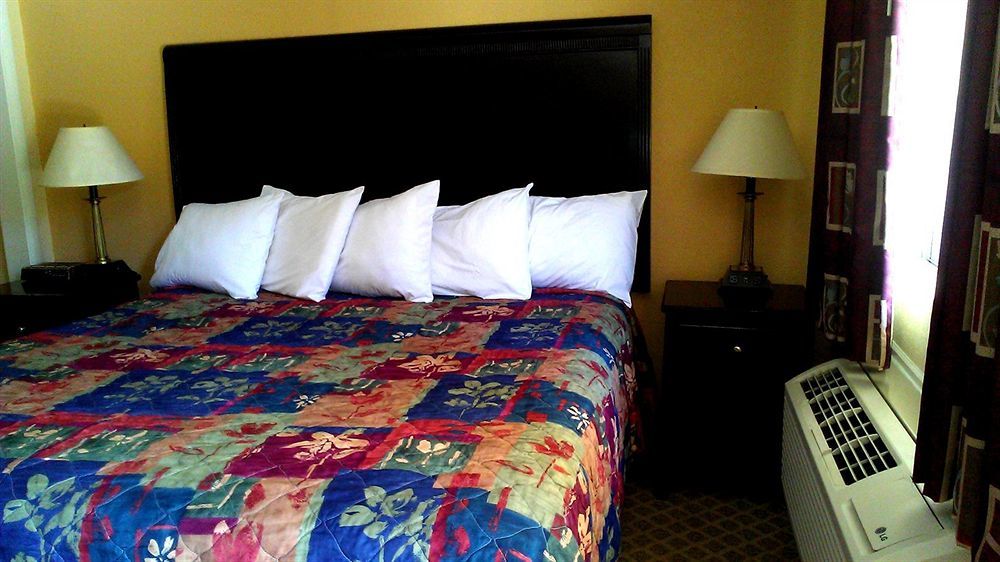 Red Lion Inn & Suites Nashville Airport Exterior foto